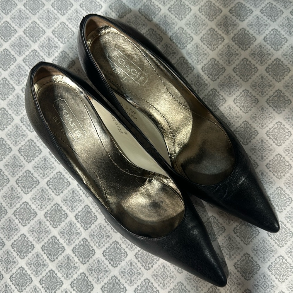 Coach Black 8.5 small heel plumps